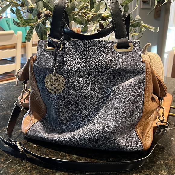 Vince Camuto Shoulder Bag with scrumptious leather details! - Picture 1 of 9